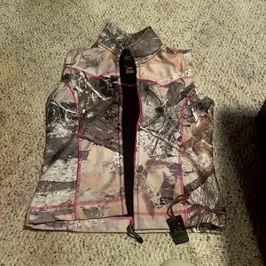 Roper camouflage vest